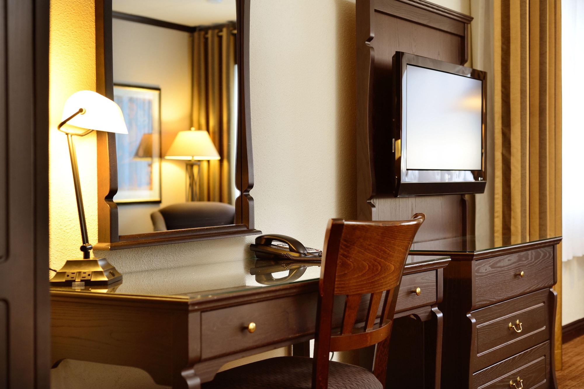 Hotel Le Montagnais แซเกอเนย์ ภายนอก รูปภาพ