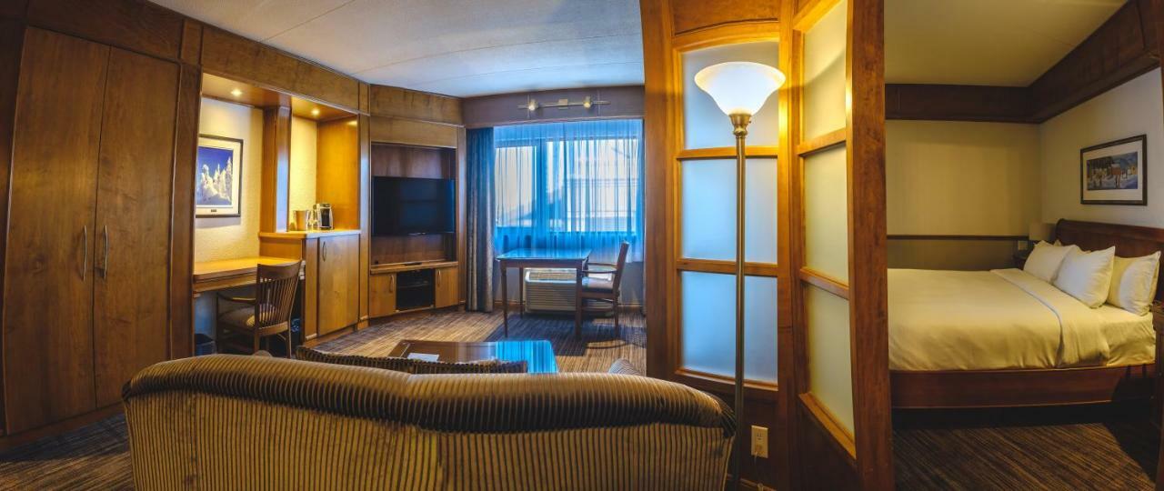 Hotel Le Montagnais แซเกอเนย์ ภายนอก รูปภาพ
